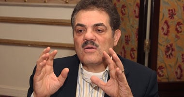 "البدوى" يرفض منح "أباظة" لقب الزعيم الرابع للوفد