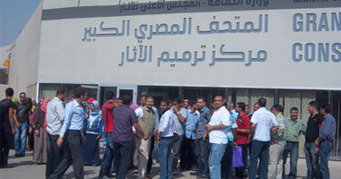 إبراهيم: فخور باستمرار العمل فى المتحف المصرى الكبير