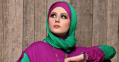 بالصور.. نعيمة كامل تطلق خط "رهف وكنزى" للمحجبات فى شتاء2012