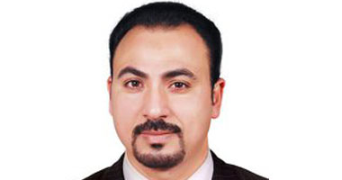 محلل مالى: توقعات بانخفاض التداول بالبورصة غدا بسبب التوتر السياسى