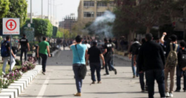  طلاب الإخوان بجامعة المنصورة يعتدون على ضابط