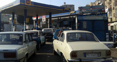 بالصور .. تفاقم أزمة الوقود بالغربية وشلل مرورى فى المدن