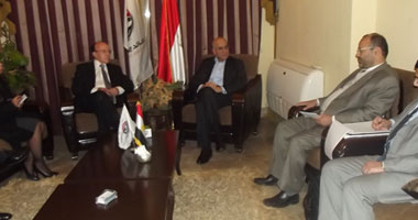 النقد الدولى خلال لقائه بـ"الحرية والعدالة" و"الاستشارى": لن نفرض شروطا على مصر لمنحها قروضا.. وسنمنح الحكومة 3.2 مليار دولار حال تقديمها برنامجا إصلاحيا