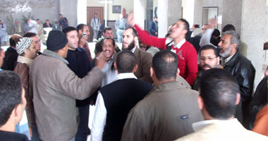 اعتصام عمال شركة "كارجيل" بالمنطقة الصناعية الرابعة ببرج العرب