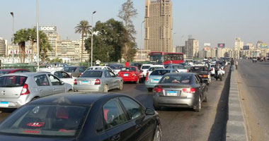 شلل مرورى أعلى كوبرى أكتوبر لتعطل أتوبيس نقل عام