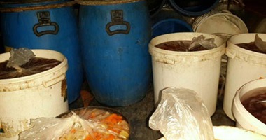 ضبط 75 طن مخللات غير صالحة للاستهلاك الآدمي خلال حملة بأسيوط