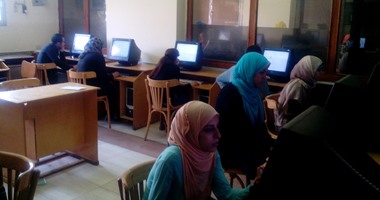 فرز أوراق المتقدمين لشغل وظائف قيادية بالمحليات فى المحافظات