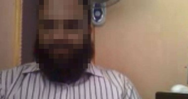 أهالى السنطة بالغربية يطردون والد "العنتيل"  من المسجد... وأسرة العنتيل تهرب للإسكندرية.. والأهالى:  كان يخطب على المنبر ويغسل الموتى ويكفنهم.. والأمن ينفى وجود بلاغات من الضحايا