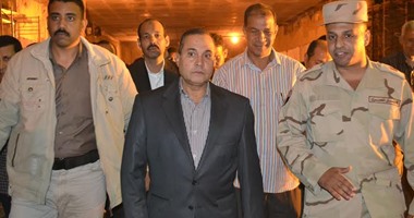 محافظ الإسماعيلية يتفقد مشروع نفق الثلاثينى مع مسئولى الشركة المنفذة