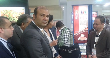 وزير التموين يطالب بتشريعات جديدة للقضاء على الفوضى فى سوق الألبان