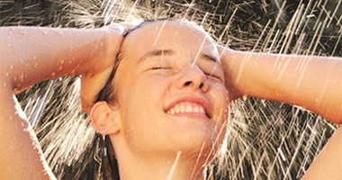 6 أخطاء يجب تجنبها عند تنظيف الجسم اليومى.. تكرارك لاستخدام المنشفة أو اللوفة.. تقشير بشرتك كل يوم.. غسل شعرك يوميا وتجفيفه بمنشفة خشنة.. نزع شعرك بعد الحمام مباشرة.. دش ساخن طويل 