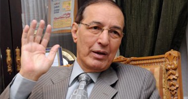 نقيب الإعلاميين يدلى بصوته فى الانتخابات الرئاسية