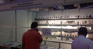 معرض الشارقة الدولى للكتاب يغلق جناحين لبيعهما كتباً مزورة