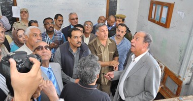 بالصور.. محافظ أسيوط ينزع ملكية مدرسة للمنفعة العامة
