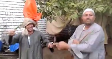 أشهر يوتيوبر بالمنيا: رفضت عروضا للتمثيل.. وفنى لرسم البهجة (فيديو)