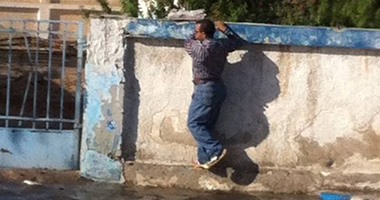 بالصور.. أمطار غزيرة بمطروح والساحل الشمالى والشوارع تتحول لبرك مياه