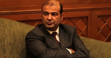 صرف سلع التموين وفارق الخبز من فروع المجمعات و"القابضة الغذائية"
