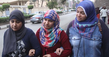 فى اليوم العالمى للعنف ضد المرأة.. فتيات: المجتمع يعانى جرائم تحرش جديدة عليه ونأمل فى مستقبل أفضل.. ومراهقون: "بنعاكس عشان نتسلى ومش بنضايق حد".. وأطباء نفسيون: العنف أفة مجتمعية يجب بترها بالتعليم