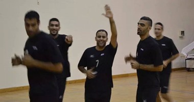 بالصور.. كواليس تدريبات فراعنة الطائرة بالبطولة العربية فى الكويت