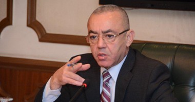 وزير الطيران: لا زيادات مالية للعاملين بالقطاع فى الوقت الحالى