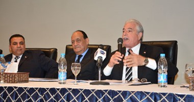 محافظ جنوب سيناء يستعرض مشروعات "أبوزنيمة" الصناعية