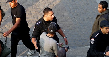 الشرطة تنتشر بمحيط ميدان التحرير وتضبط مثيرى الشغب