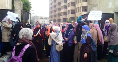 وقفة صامتة لطالبات الأزهر بمحيط كلية الدراسات الإسلامية