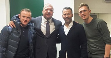 "تربل إتش" يرحب برونى وجيجز فى "WWE"