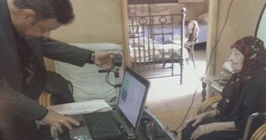 سيارات الأحوال المدنية تستخرج وثائق للمواطنين بالشوارع