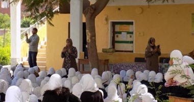 متطلبات المراهقين فى دورة تنظمها جامعة قناة السويس مع طلاب المدارس