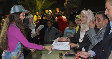 بالصور.. نادى نقابة المعلمين بالجيزة يكرم الطلاب الموهوبين علميا وفنيا