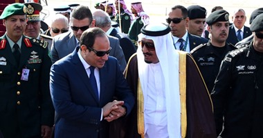 تواجد أمنى مكثف فى محيط الأزهر لتأمين زيارة العاهل السعودى