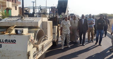 محافظ السويس يتفقد تنفيذ المرحلة الأولى فى خط الصرف الصحى