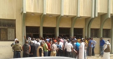 تضامن الوادى الجديد يصرف إعانات للأسر الأولى بالرعاية بـ 8.5 مليون جنيه