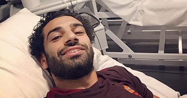 محمد صلاح يبدأ العلاج الطبيعى للتعافى من الإصابة