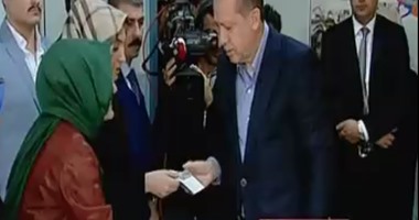 نائب تركى: القصر الرئاسى ينفق 877 ألف ليرة يوميا من أجل رسائل كورونا