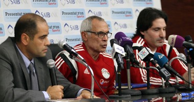 بالصور.. كوبر: استبعاد عاشور من المنتخب لأنه ليس الأفضل