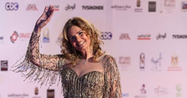عباس أبو الحسن ينتهى من كتابة أول 5 حلقات من مسلسل يسرا الجديد