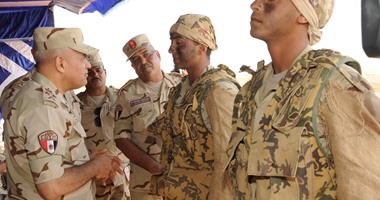 وزير الدفاع يشهد المشروع التكتيكى "طابا 2" للوحدات الخاصة وقوات التدخل السريع.. يهدف للقضاء على عناصر إرهابية مسلحة داخل منطقة سكنية وتحرير الرهائن.. الفريق أول صدقى صبحى يشيد بجهود أبطال "حق الشهيد"