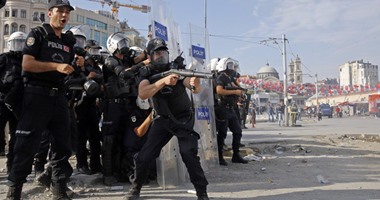 اشتباكات بين الشرطة التركية ومتظاهرين واعتقال 12 شخص بأنقرة