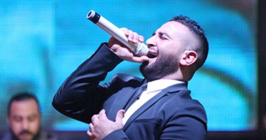 أحمد سعد وإيهاب توفيق وكاريكا وكارمن سيلمان يبدأون حفلتهم بشرم الشيخ