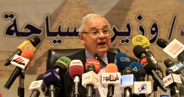 وزير السياحة يشارك اليوم فى مبادرة "مصر فى عيونك" بـ"إعلام القاهرة"