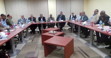 بالصور.. ننشر توصيات اجتماع النواب الجدد مع رؤساء شركات السياحة بأسوان.. ومطالب بإنشاء لجنة عليا لتنظيم العمل فى القطاع.. وفتح قضية صندوق التنمية السياحية.. والترويج لعمل رحلات "شارتر" للمحافظة