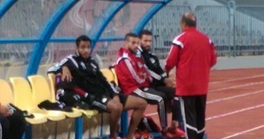 بالصور. .باسم وكهربا ودويدار على دكة البدلاء في تدريب المنتخب