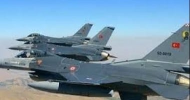 طائرات حربية تركية تهاجم مناطق حدودية تابعة لمحافظة أربيل العراقية