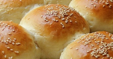 اعمليه فى البيت أنضف وأضمن.. طريقة عمل "العيش الكيزر"