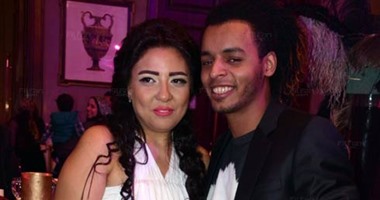 بالفيديو.. مى كساب تنفى شائعات ولادتها: باقى 3 شهور