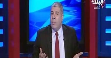 شوبير ساخرًا من مقاضاة مجلس الأهلى له: "وصيتك العيال يا باتعة"