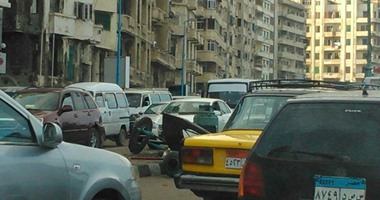 شلل مرورى بكورنيش الإسكندرية بعد تصادم 5 سيارات