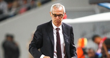كوبر يتراجع عن السفر للسنغال بسبب البدرى